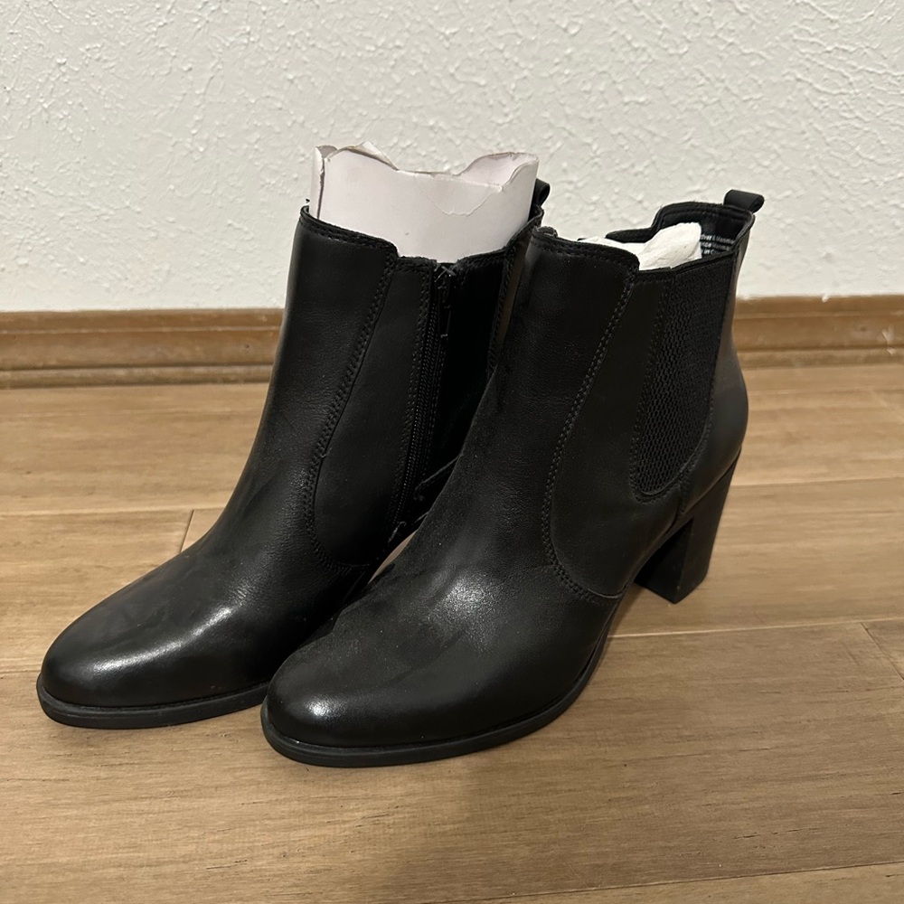 Giani Bernini black womens boots, size 9.5